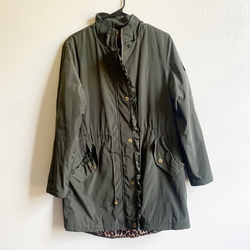 Betsey Johnson Army Green Leopard Print Lined Lace Detail Long Coat size Medium